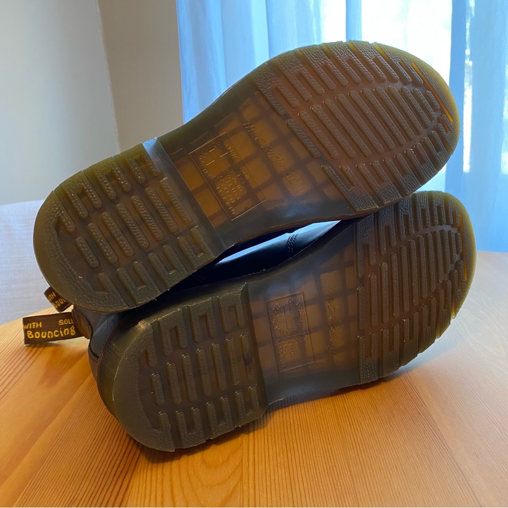 Dr. Martens 2976 Crazy Horse Leather Chelsea Boot, Size 9 - Picture 8 of 11
